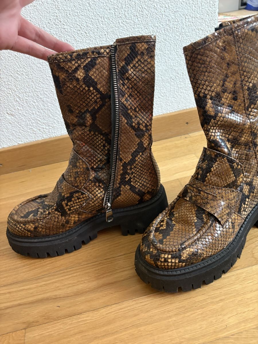 Scarpe da donna: Stiefel – Usato da Zürich venduto da Esperanto 2