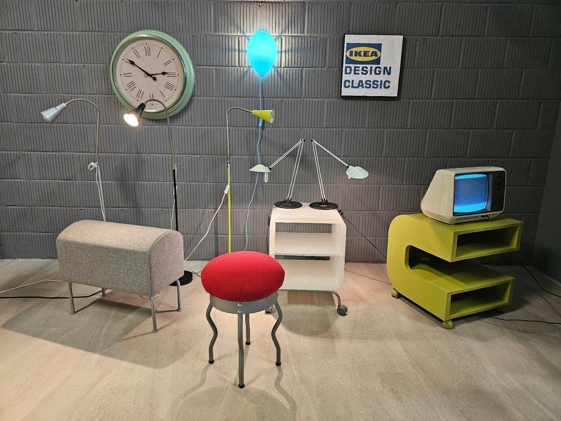 Ikea Hocker: Per Ivar Ledang 1995 IKEA URI Hocker Postmodern Stool red – Gebraucht aus Nottwil von Wondewa-Shop 1
