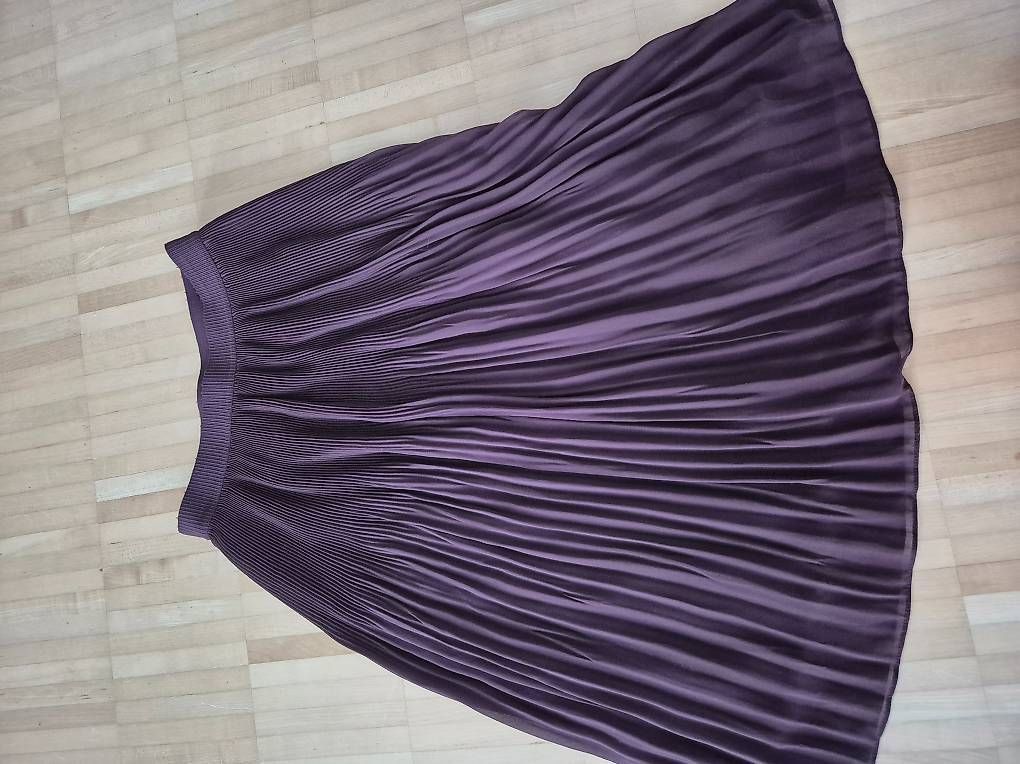 Gonne: Plisseerock H&M bordeauxrot Gr. 36 – Usato da Sattel venduto da nic_6hgr