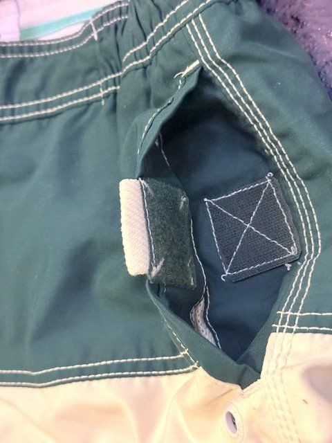 Superdry Pantaloni: Super Dry Short / Badehose / Freizeithose  Grün-Eierschale – Usato da Zollikon venduto da cyberbambi123 3