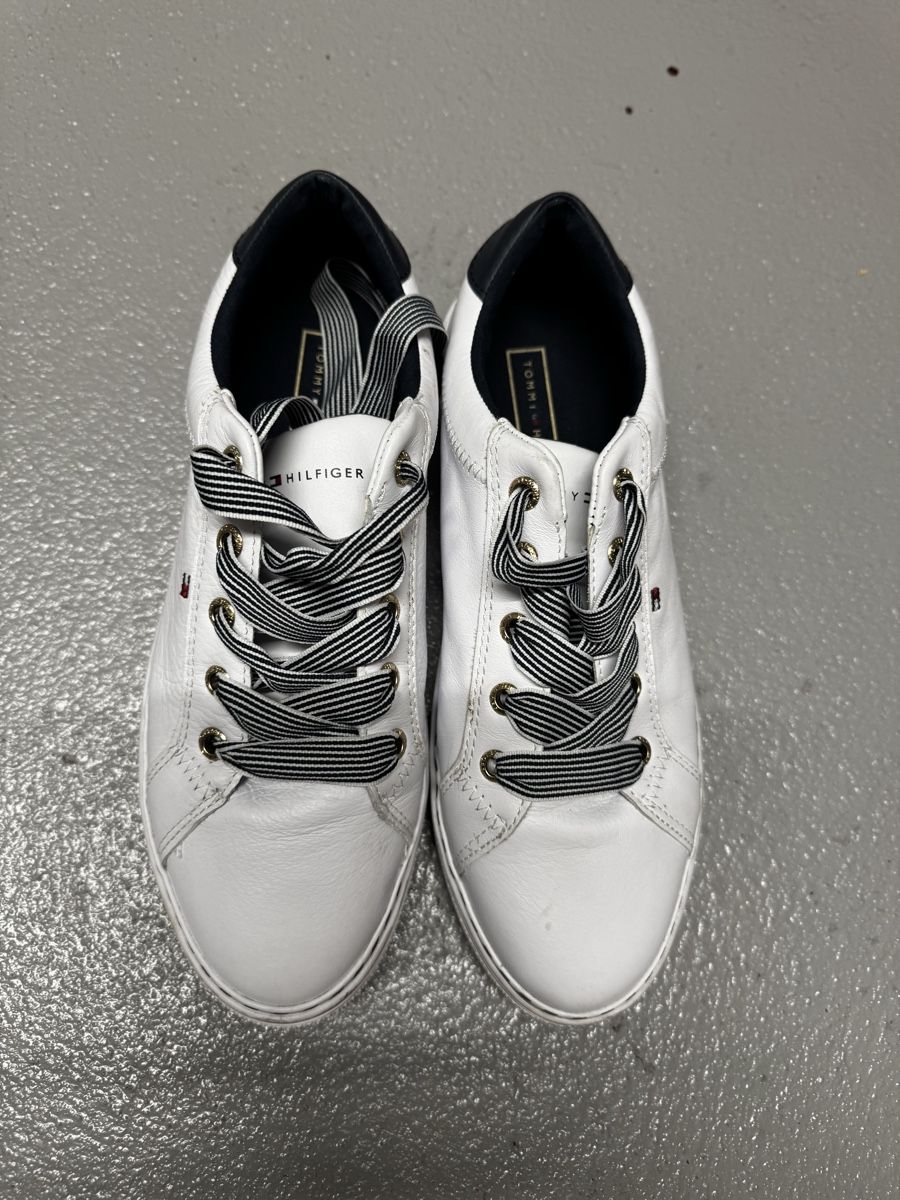 Tommy Hilfiger Scarpe da donna: Tommy Hilfiger Damenschuhe Sneaker, Grösse 39 – Usato da Wiesendangen venduto da Aleksad 5