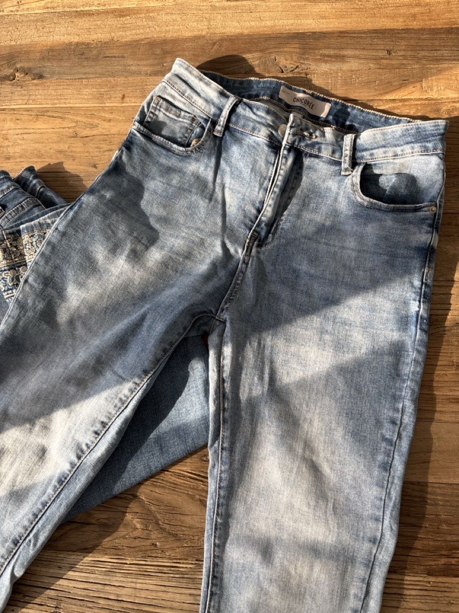 Jeans: 2 Jeans – Neuf (Voir description) à Krattigen par Landado 3