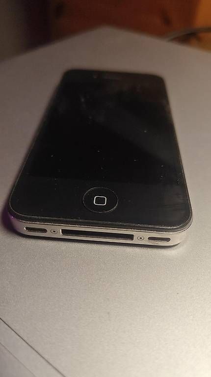Telefoni cellulari / Smartphones: iPhone 4 - 32GB - Bon état – Usato da Rue venduto da meu_8jbc 3