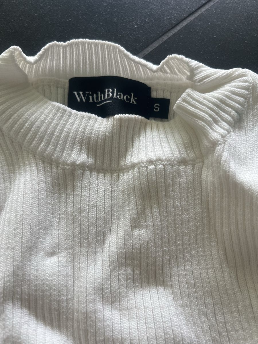 Pullover & Sweatshirts: With Black Rippstrick Pullover, Weiss, Gr. S – Neu (gemäss Beschreibung) aus Bilten von and_6hjn