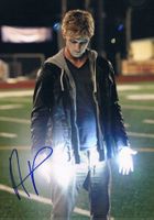 Alex Pettyfer 1990- Autogramm signiert Foto 20x30cm