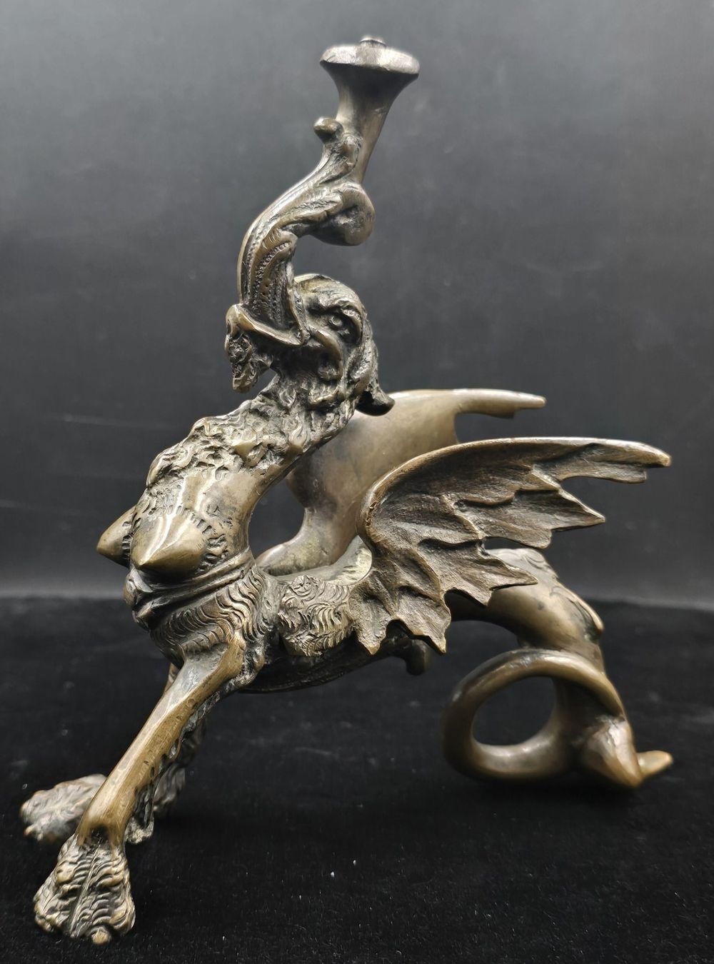 Portacandele: Alter Drachenleuchter, Messingbronze-Kerzenhalter – Usato da Rorschacherberg venduto da snOOpydOg11