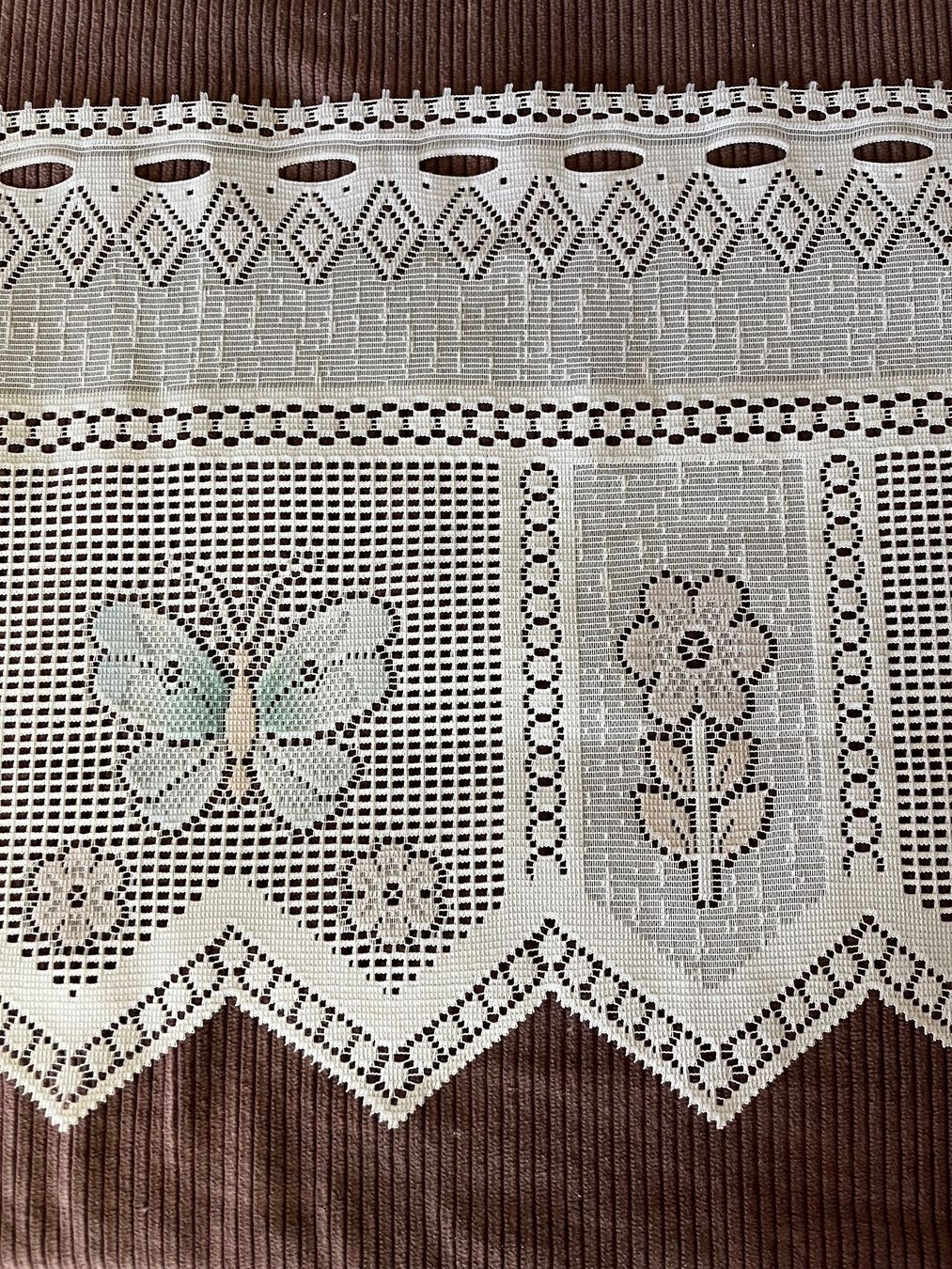 Tende: 2 x Kurzvorhänge mit Blumen und Schmetterling....... – Usato da Nottwil venduto da Frontal 1
