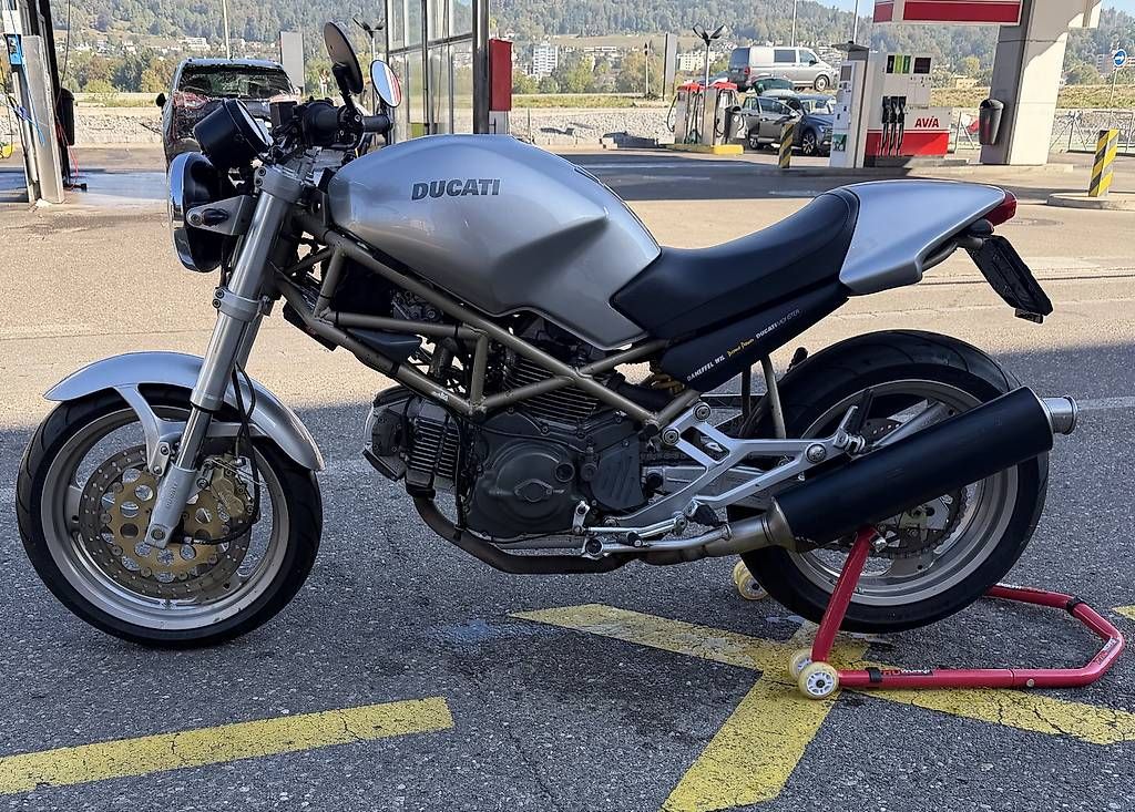 Strada: Ducati Monster 600 – Usato da Zürich venduto da M.G179
