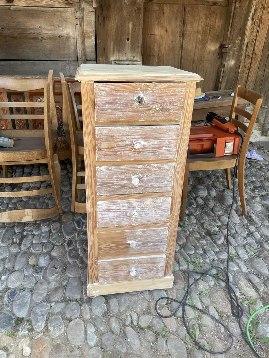Cassettiere: Kommode Holz zur Restauration – Usato da Fräschels venduto da luk_hb2t