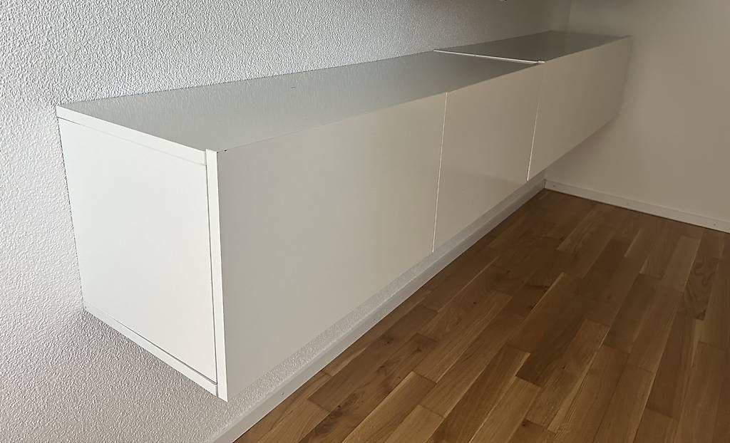 Mobili TV: 4x Wandregal weiss hochglanz – Usato da Affoltern am Albis venduto da maksi_da