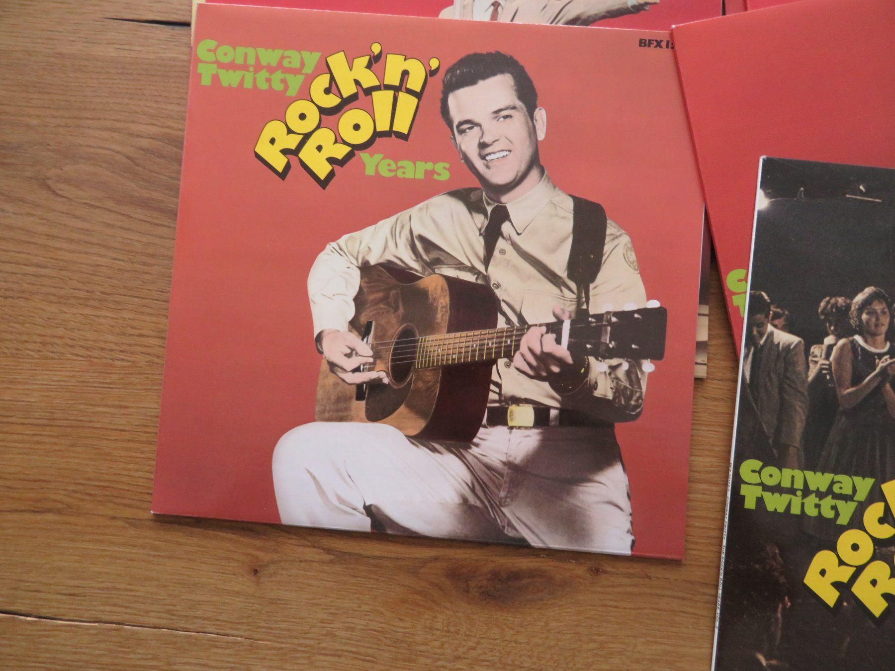 Dischi in vinile: CONWAY TWITTY LP BOX U BUCH 8LP – Nuovo (secondo la descrizione) da Zürich venduto da max_cp5f 3