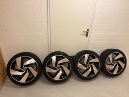 VW Winterkompletträder 18 Zoll 225/40 R18
