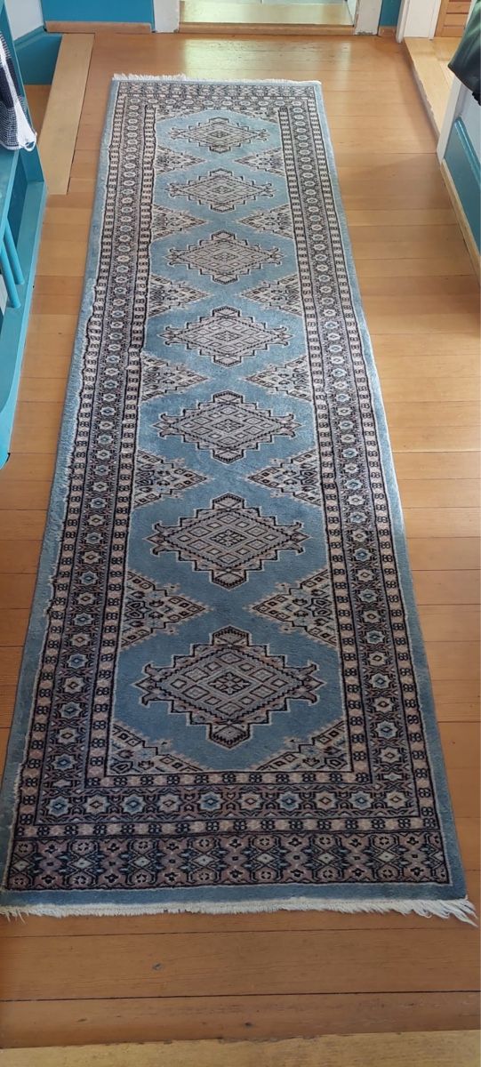 Teppiche: Blauer handgeknüpfter Teppichläufer – Gebraucht aus Zürich von schlipflaus