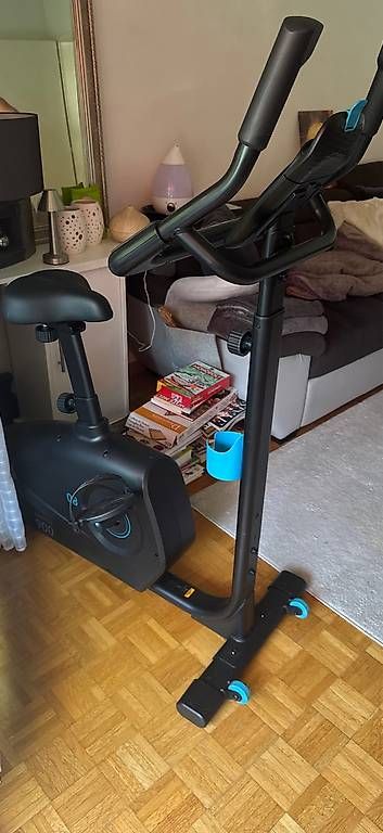 Vélos d'appartement: Vélo d'appartement  – D'occasion à Lausanne par emi_8rcr 1