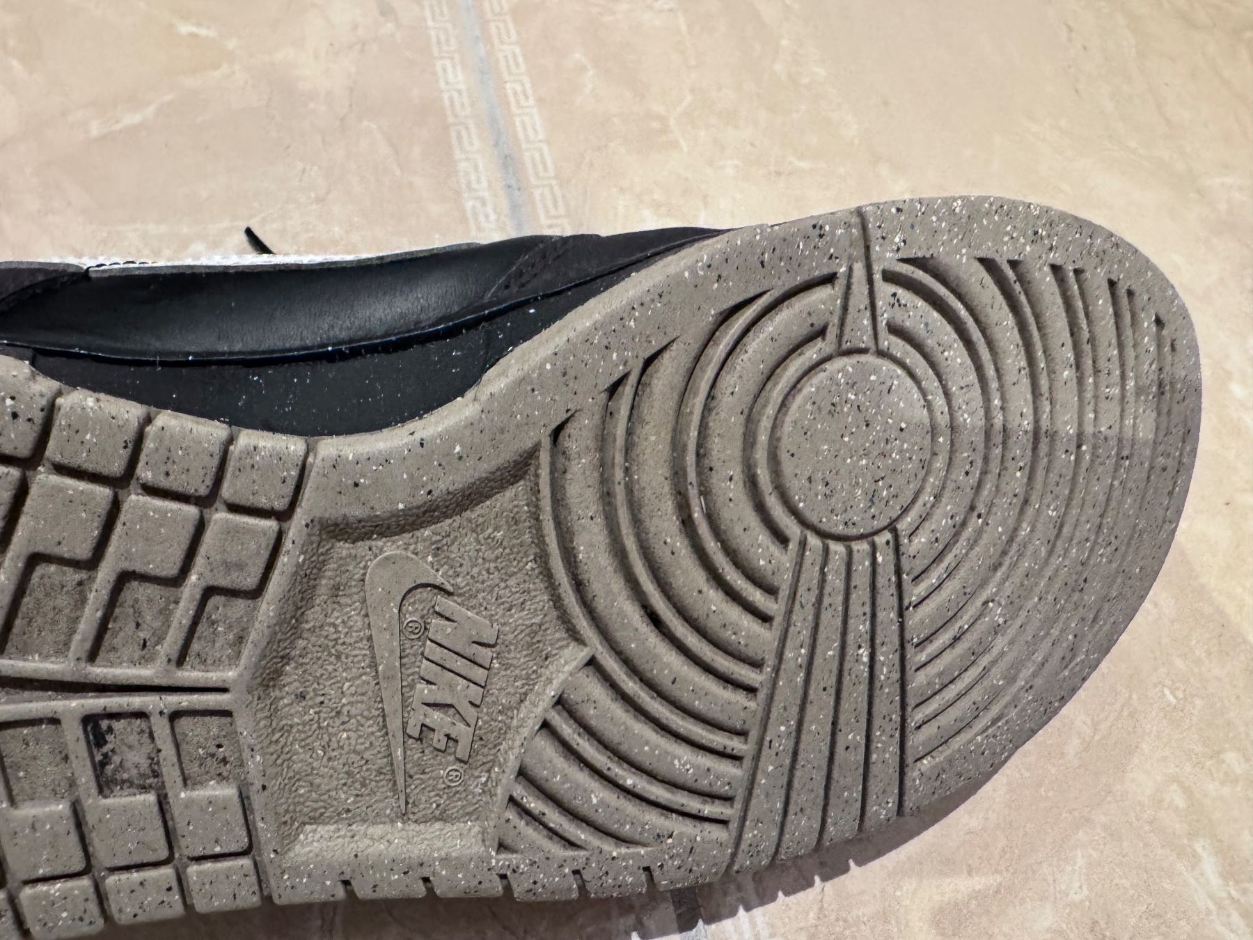 Nike Chaussures hommes: Nike coole Sneakers, 42.5 – D'occasion à Klingnau par Markus14 2