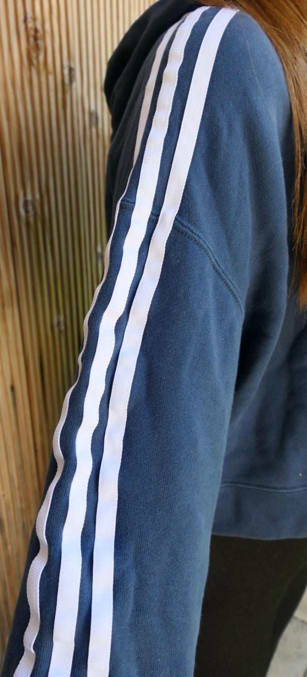 Adidas Pullover & Sweatshirts: Kapuzenpullover – Gebraucht aus Münchenbuchsee von Yothu 3