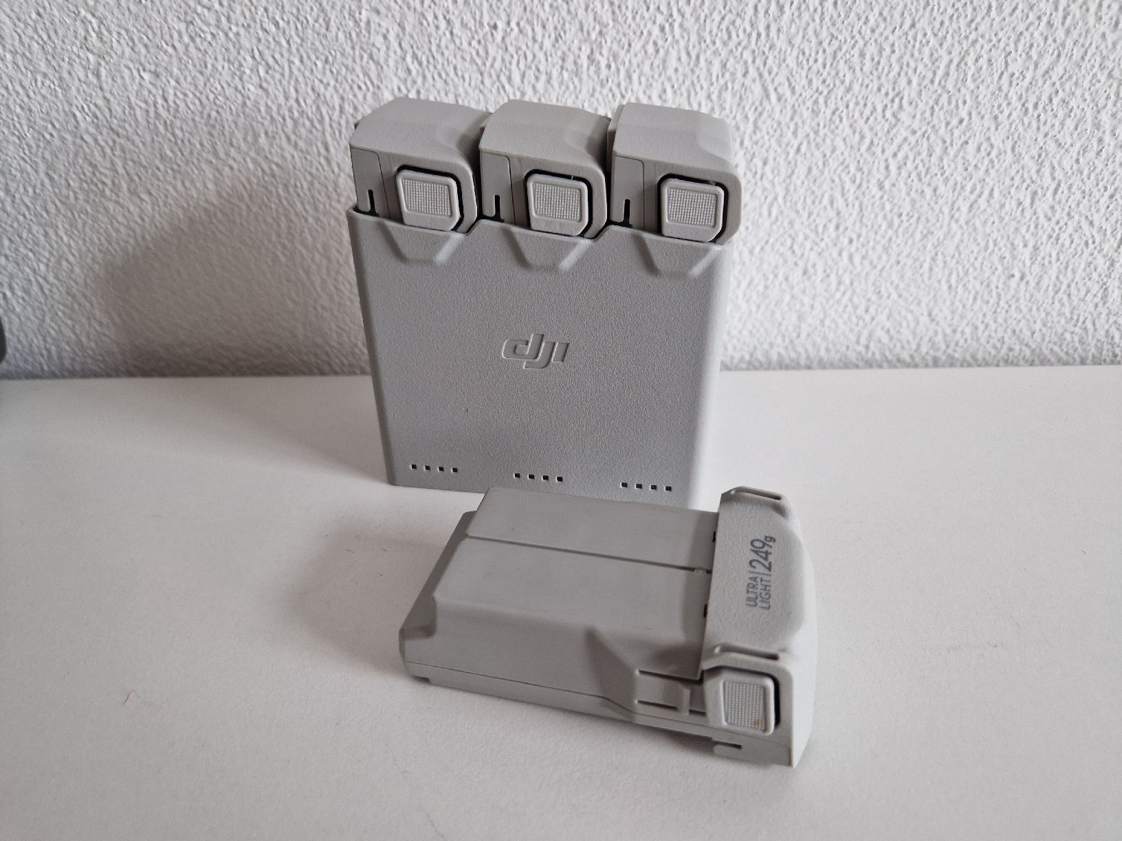 DJI RC Modellbau: DJI Mini 3 Pro. 4 Akkus, 2 Controller!! – Gebraucht aus Chur von patrrickc. 4