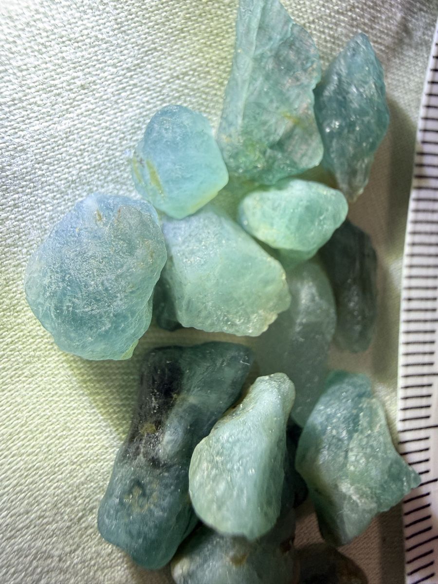 Minerali & Pietre curative: Grandidierite Lot  mit 104ct – Nuovo (secondo la descrizione) da Oberhof venduto da RealStone