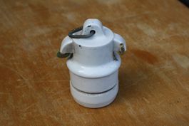 ALTE LAMENFASSUNG STALLLAMPE