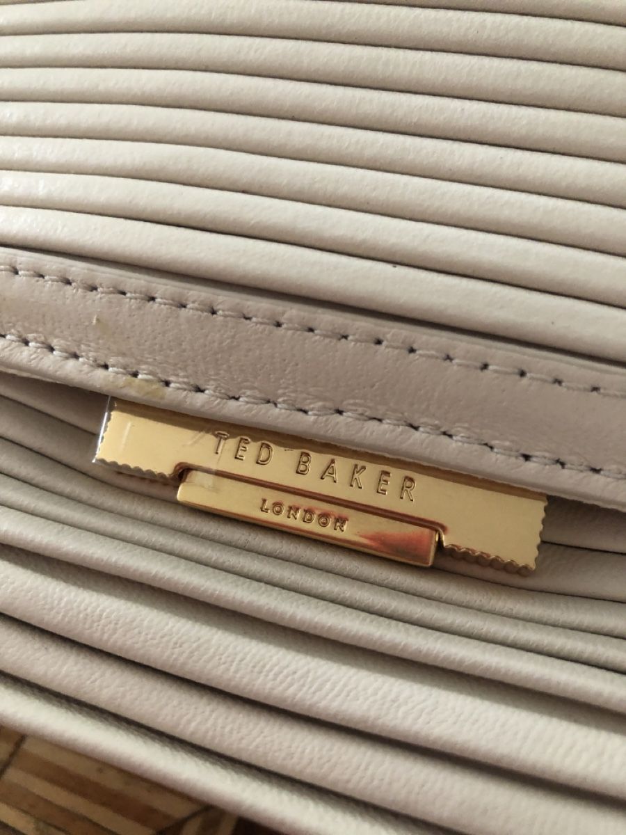 Ted Baker Taschen für Damen: Praktisch neues Ledertäschchen von TED BAKER – Neu (gemäss Beschreibung) aus Zürich von manyd 3