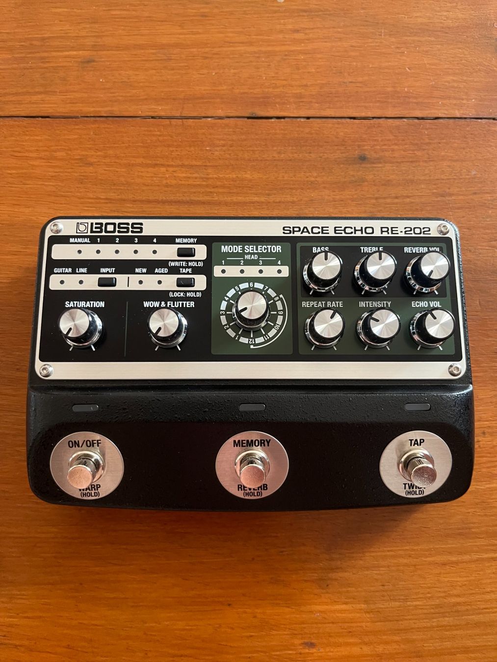 Musikinstrumente: BOSS RE-202 – Neu (gemäss Beschreibung) aus lausanne von Pierreougy
