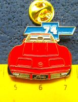CHEVROLET CORVETTE C3 1974 AUTO PIN GEPRÄGT LIMITIERT GOLDIG
