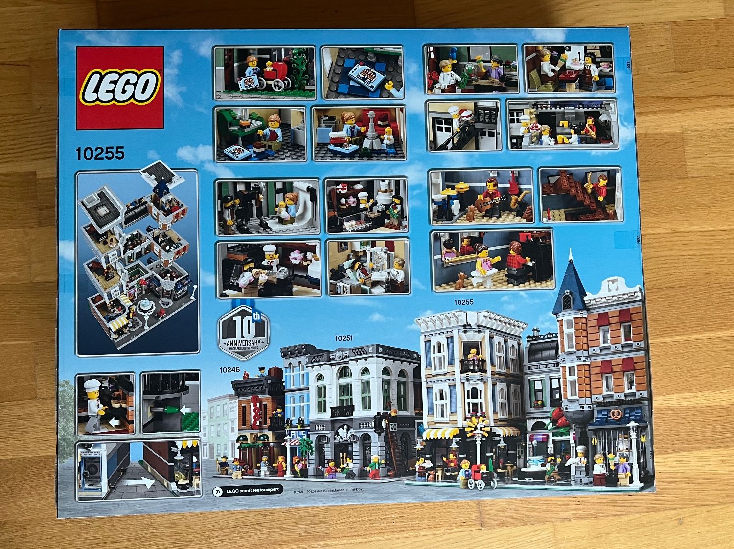 Lego Giocattoli: Lego 10255 Expert Stadtleben / Neu & Orginalverpackt – Nuovo (secondo la descrizione) da Wallisellen venduto da Eneaorik 6