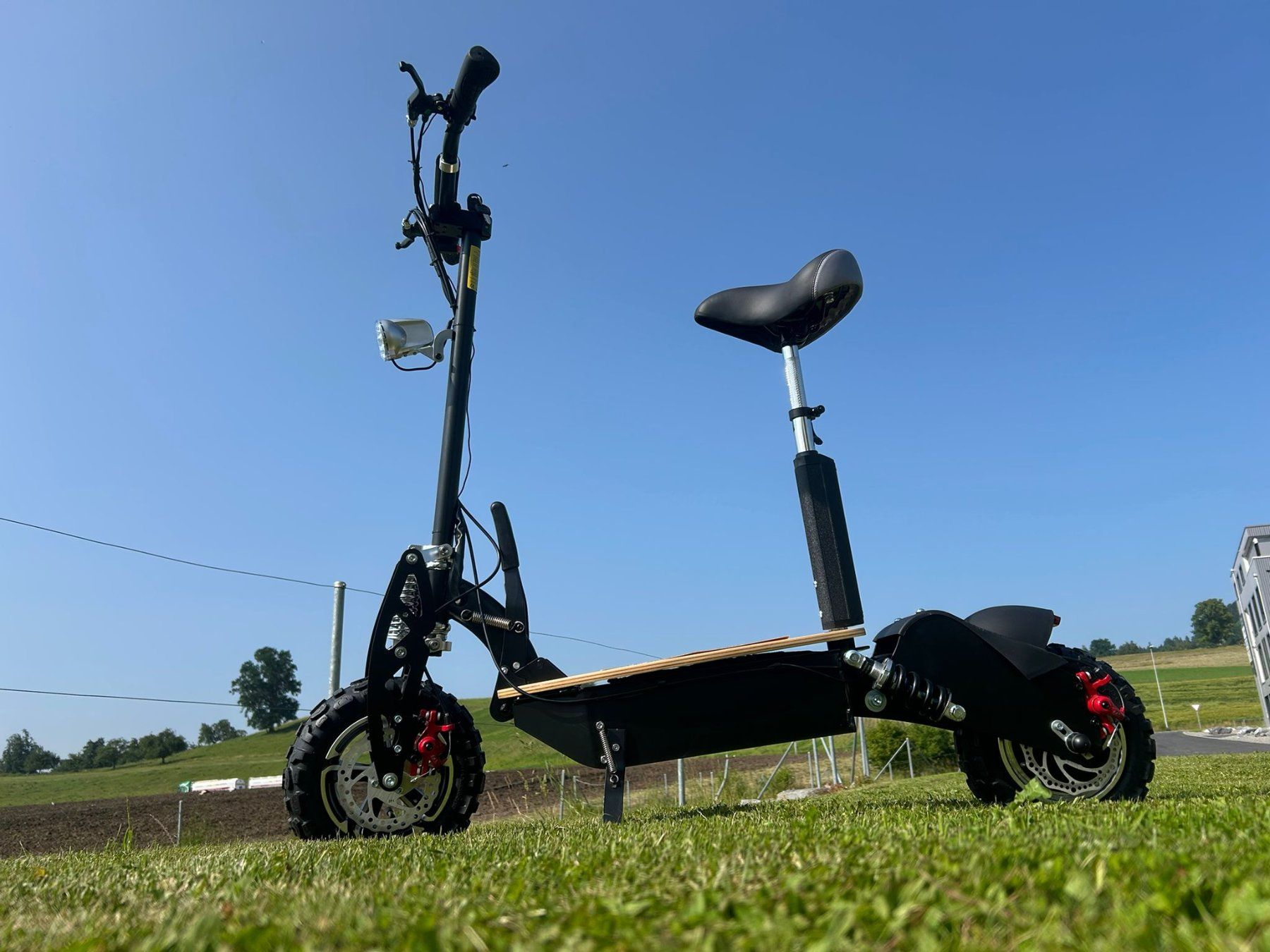 Kickboard: E- Scooter 1600 Watt,  E- Trotti sitzend Top stark – Neuf avec emballage d'origine à Ruswil par Trendigefahrzeuge 1