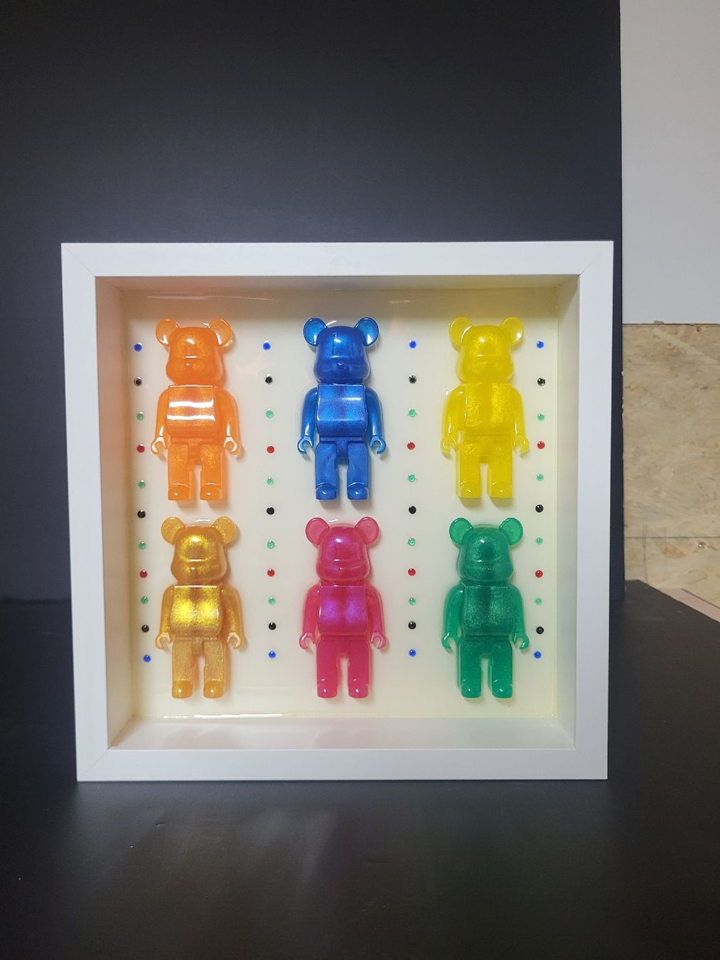 Alle Dekorationen: Cadre décoratif avec Bearbricks multicolores rares! – Neu und originalverpackt aus Cheseaux-Lausanne von ped_ccj9