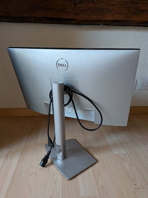 Monitore: Dell Bildschirm (ca. 63 cm) – Gebraucht aus Zürich von witch_finder