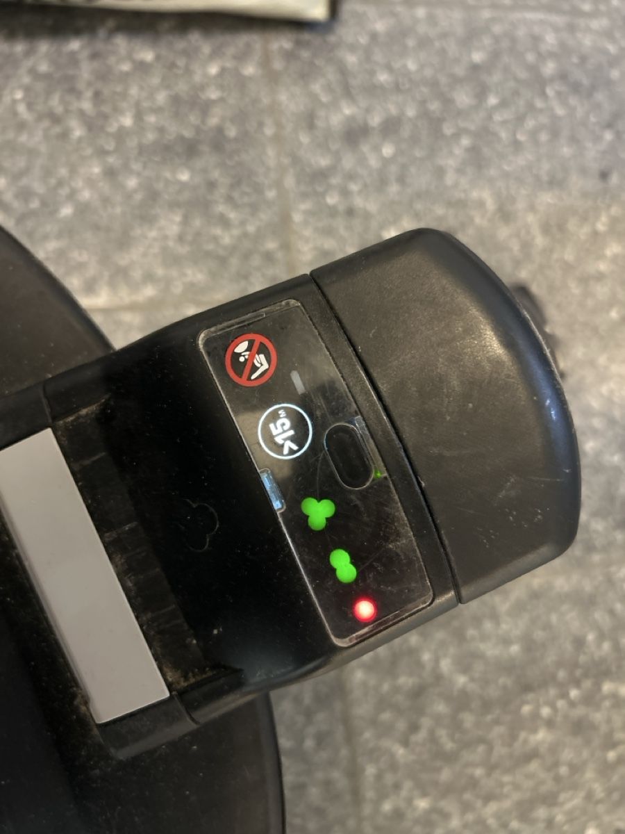 Maxi-Cosi Seggiolini per auto: Kindersitz Maxi-Cosi mit 2wayFix Basis gebraucht – Usato da Jona venduto da mtthsstbch 3