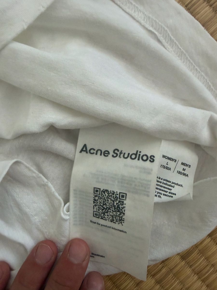 Acne Studios T-Shirts: Acne Studios Shirts Spring 2026, Size M/L – Neu (gemäss Beschreibung) aus Basel von bod_zv56 2
