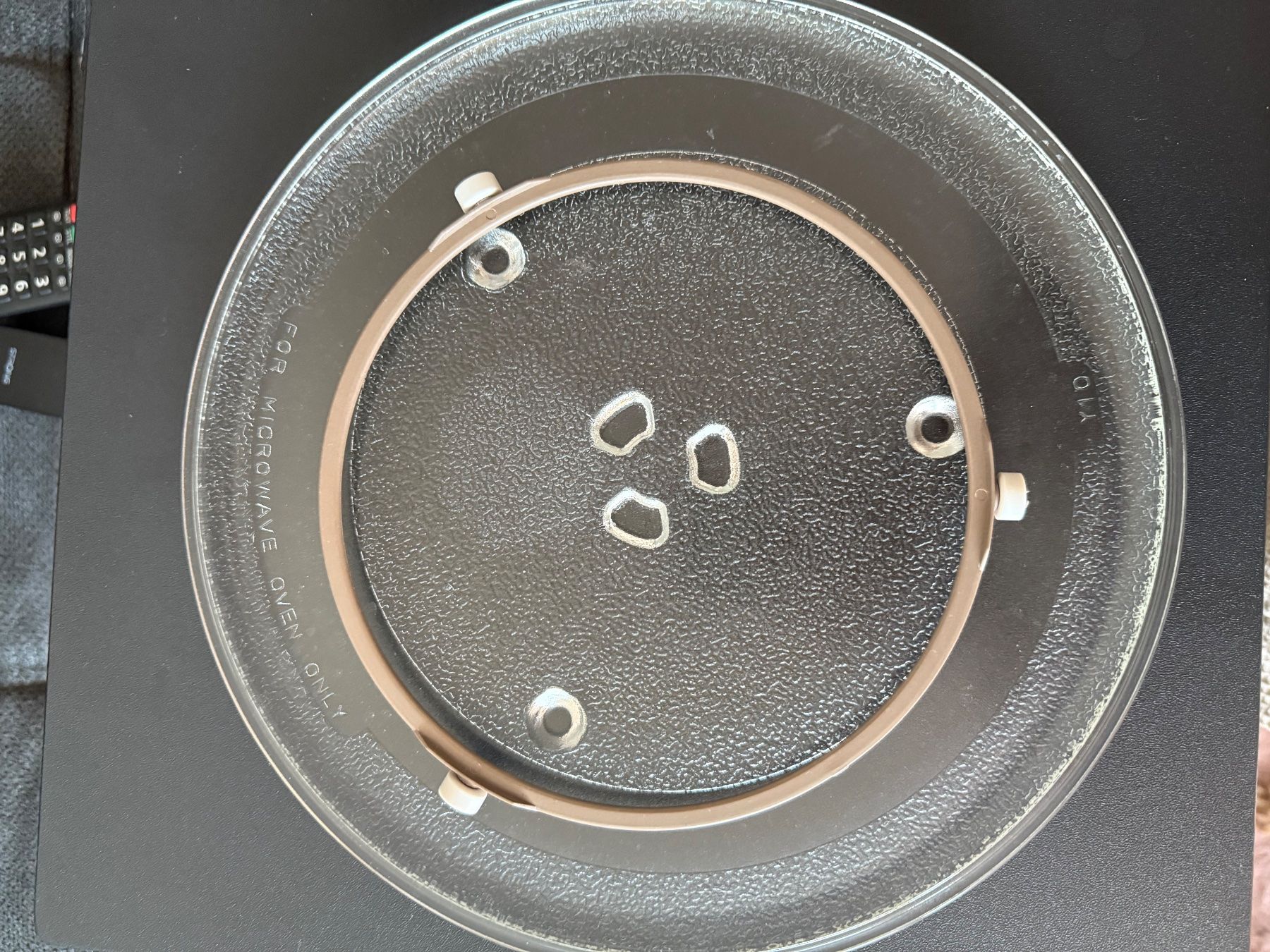 Plateaux: Mikrowellen Drehteller Glasplatte – D'occasion à Riehen par edu_92w7