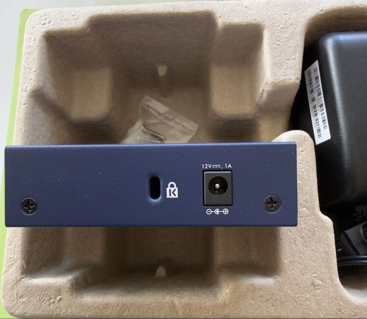 Netgear Modem & Router: NETGEAR ProSafe GS105 5-Port Gigabit-Desktop-Switch – Nuovo e nell'imballaggio originale da Basel venduto da tamy90 6