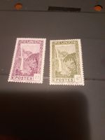 Lot de 2 timbres anciens de la Réunion - Collection!