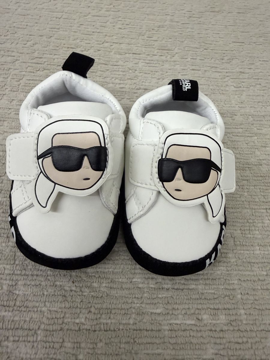 Karl Lagerfeld Schuhe für Jungen: Karl Lagerfeld Babyschuhe – Neu (gemäss Beschreibung) aus Altendorf von Carcoura