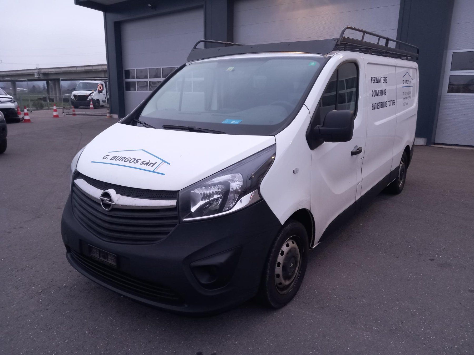Opel Véhicules utilitaires: Opel Vivaro B 16CDTi – D'occasion à Yverdon-les-Bains par  1