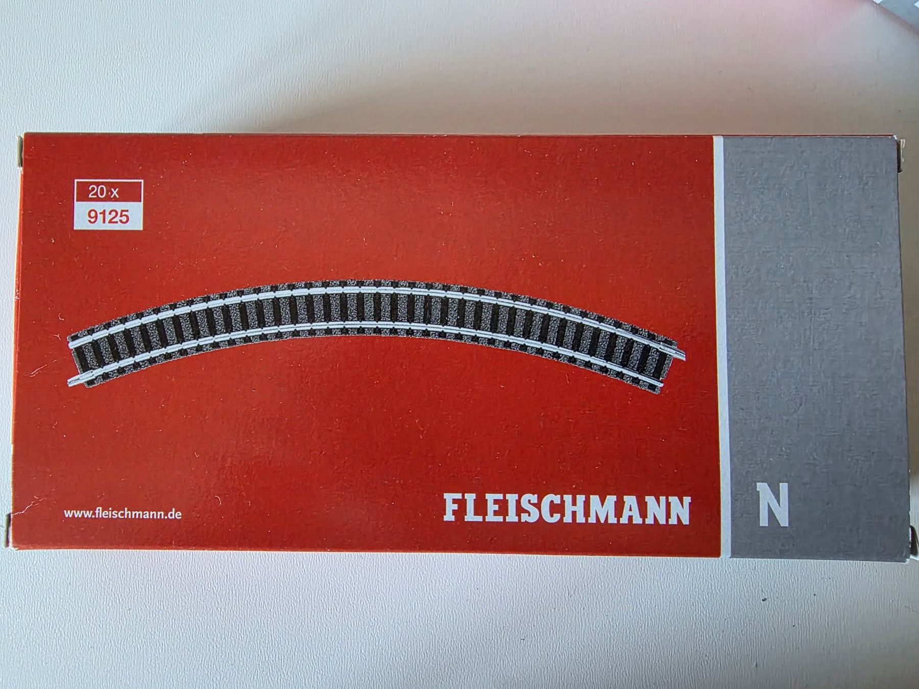 Fleischmann Modelleisenbahnen: 20 Stück gebogene R2 – Gebraucht aus Seuzach von Loeckeli01