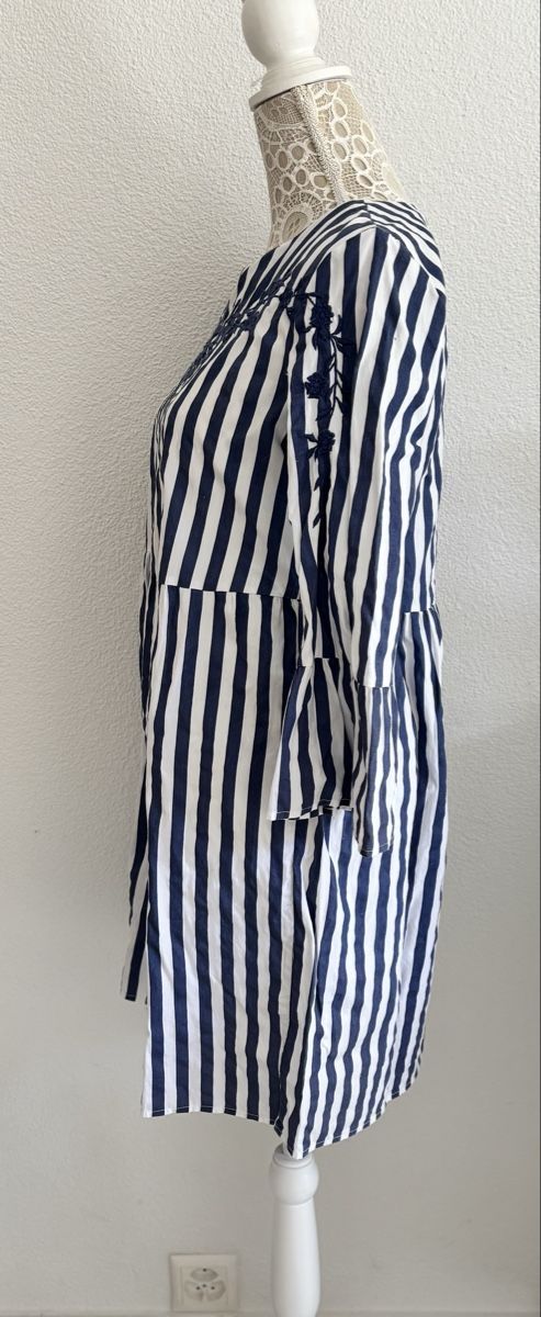 Vestiti: Kleid Gr.M blau/weiss gestreift – Usato da Eglisau venduto da 3flower-power3 3