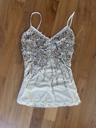Top mit Pailletten