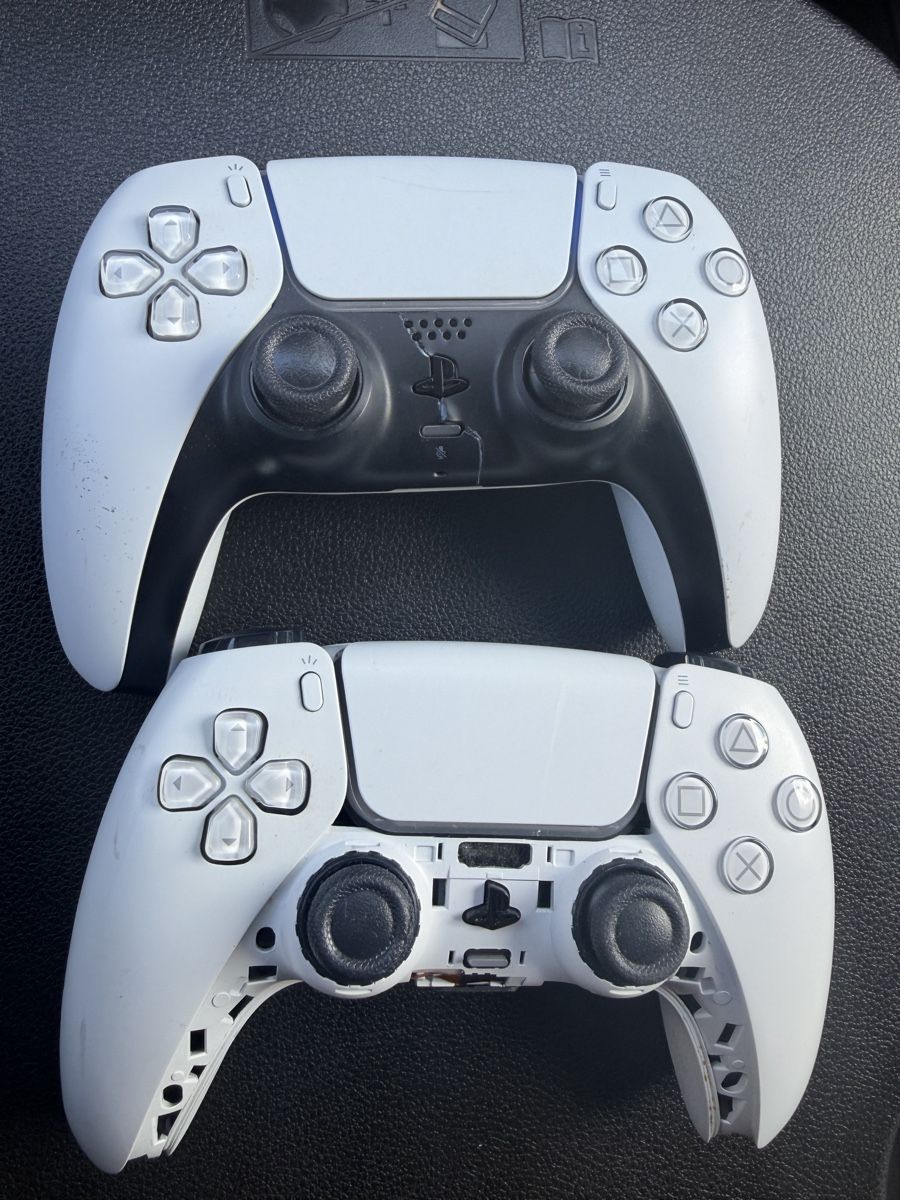 Sony Manettes: 2x PS5 DualSense Controller – defekt – Défectueux à Zürich par joel.m4.f83