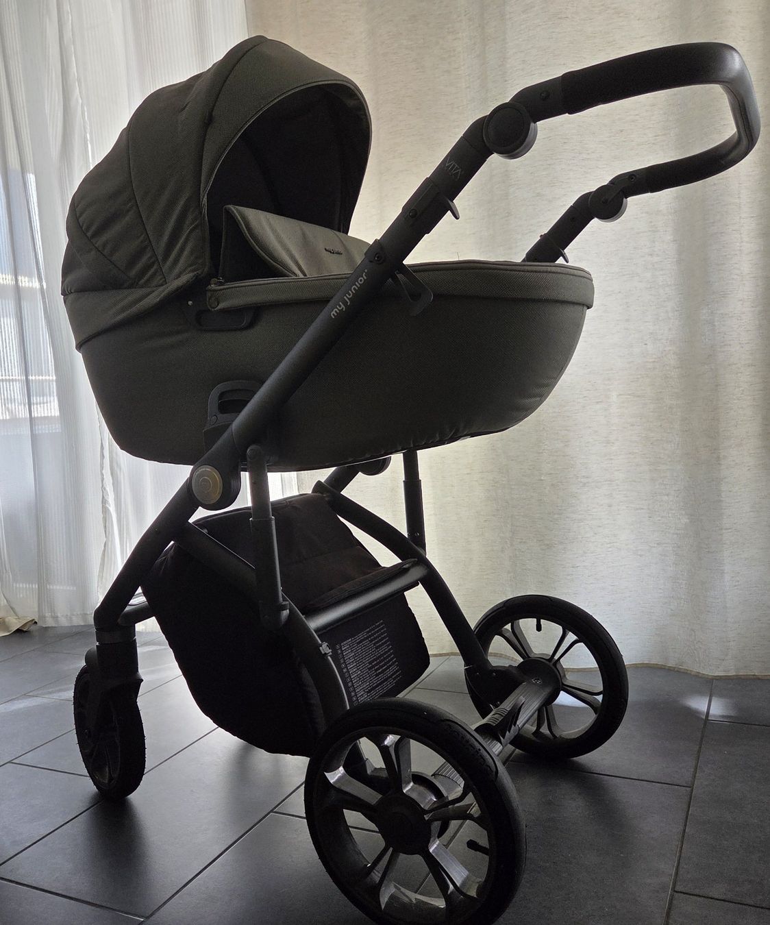 Kinderwagen: My Junior Kinderwagen, Auto-Babyschale & ISO-Fix Base – Gebraucht aus Jegenstorf von KevMen10