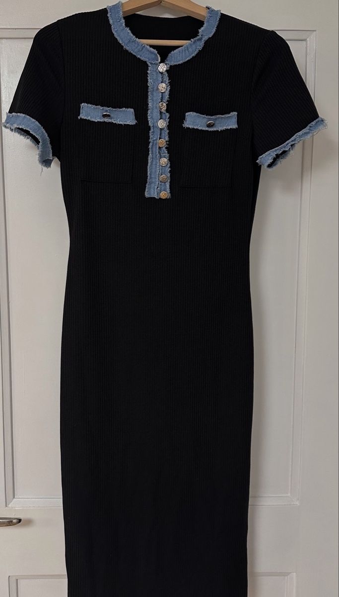 Vestiti: SCHWARZES KLEID MIT JEANSBESATZ – Nuovo (secondo la descrizione) da Zürich venduto da tam_lh9v