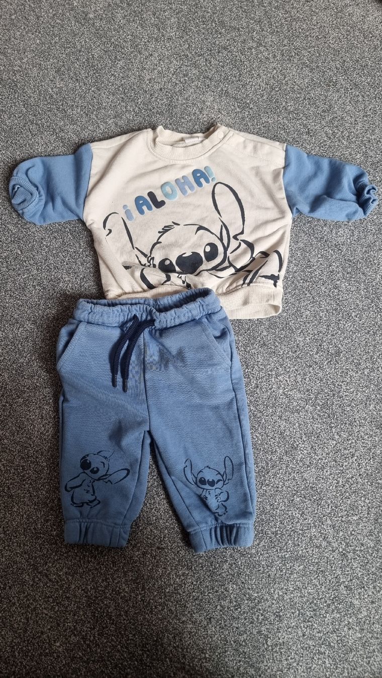 Lotti & Set di vestiti: ensemble jogging Stitch 60 – Usato da Les Breuleux venduto da Mily1991