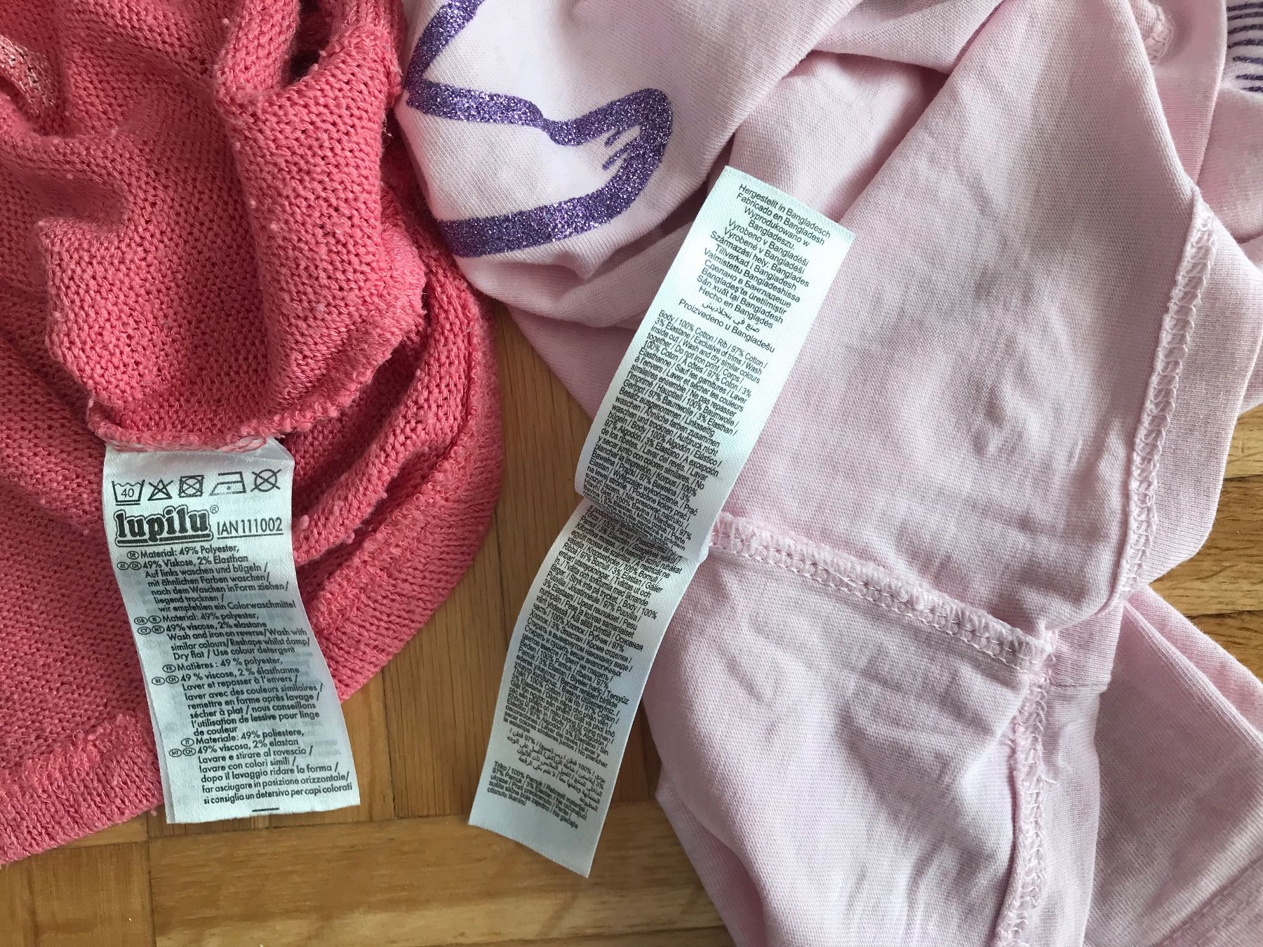 Maglioni & Felpe: 2 Shirts / Pullover mit Katzen Grösse 110/116 - Porto 3.40 – Usato da Emmenbrücke venduto da Hathor123 4