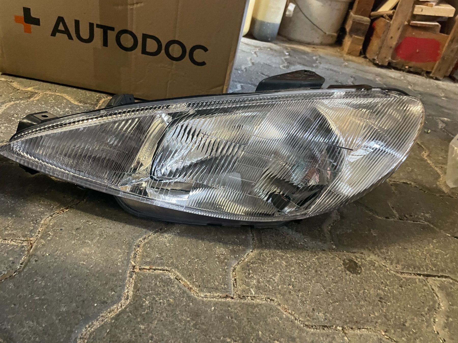 Phares: Scheinwerfer Peugeot 206 – Neuf avec emballage d'origine à Menziken par mamimo73