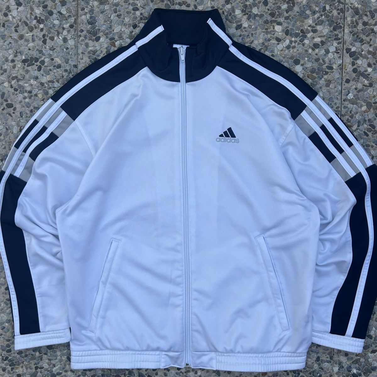 Adidas Giacche: Vintage Adidas embroidered Track Jacket – Usato da brent venduto da fukusapes 1