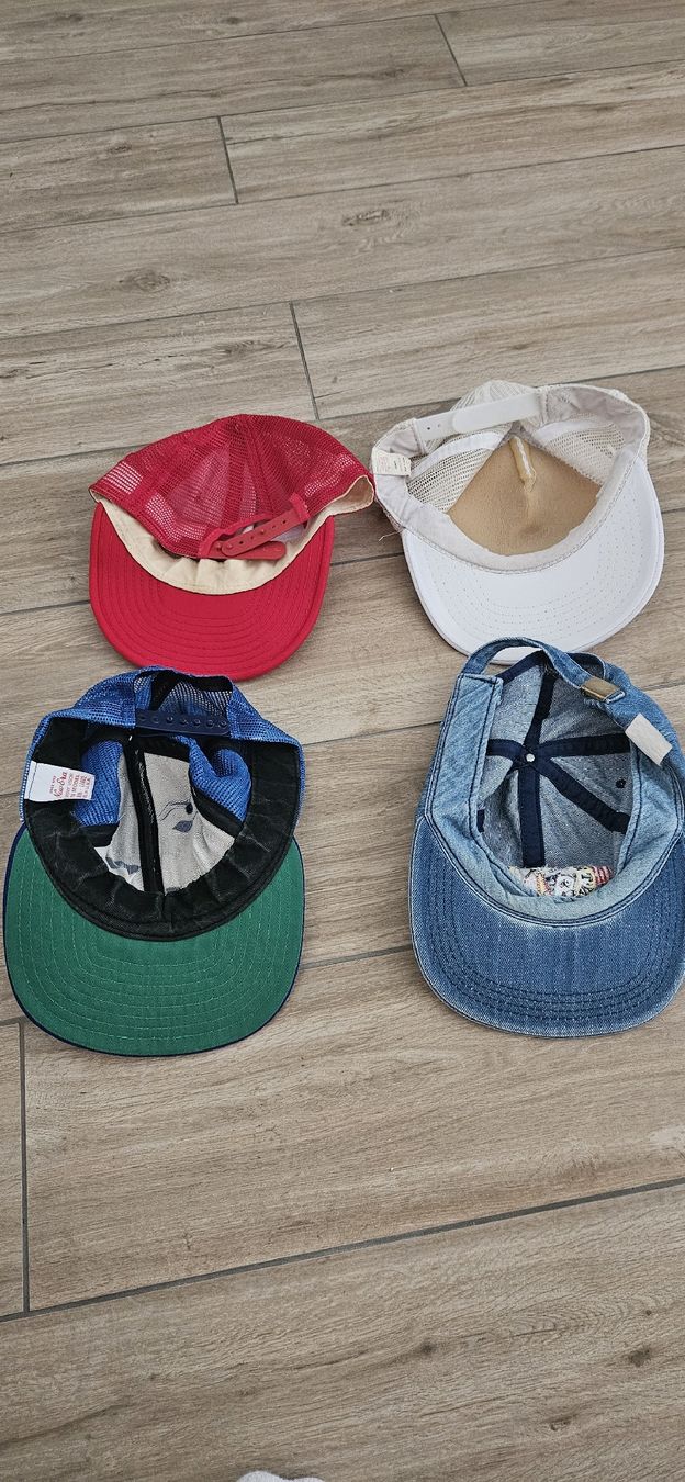 Copricapi, berretti & cappellini: lot casquettes vintage – Usato da Venthône venduto da piz_py9h 3