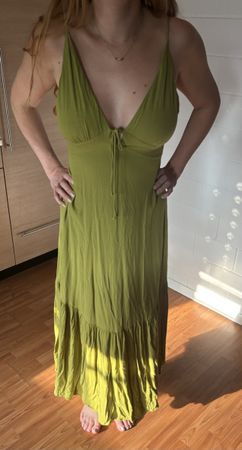 Kleid Sommerkleid lang olivgrün Grösse M Viscose