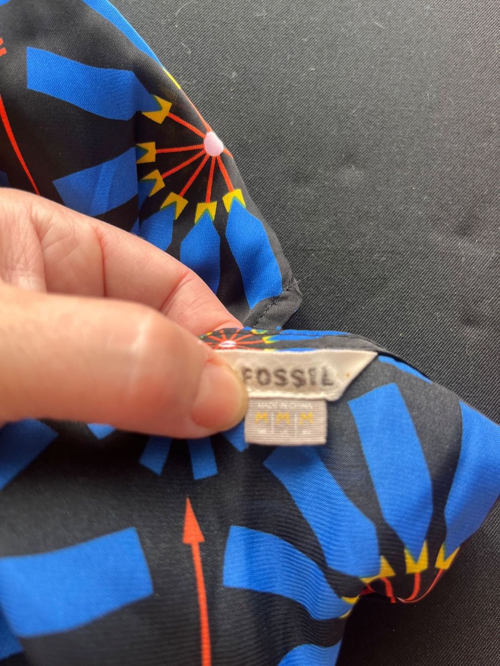 Kleider: Fossil Kleid mit geometrischem Muster Grösse M – Gebraucht aus Frenkendorf von klourenco 5